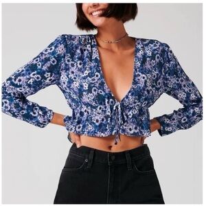 Aritzia Sunday Best Watercolor Floral Woven Plunge Crop Peplum Shirt Purple Smal